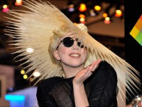 /album/fotos-/lady-gaga-hair-hat-jpg/
